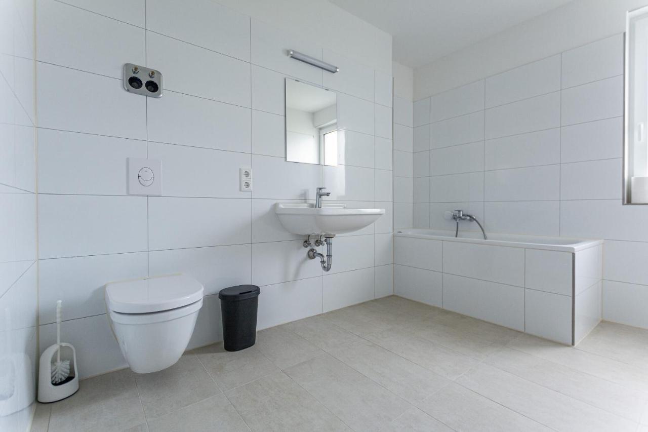 T&K Apartments - Bergisch Gladbach - 3 Comfortable Apartments - 18 Min To Fair Messe Cologne Buitenkant foto