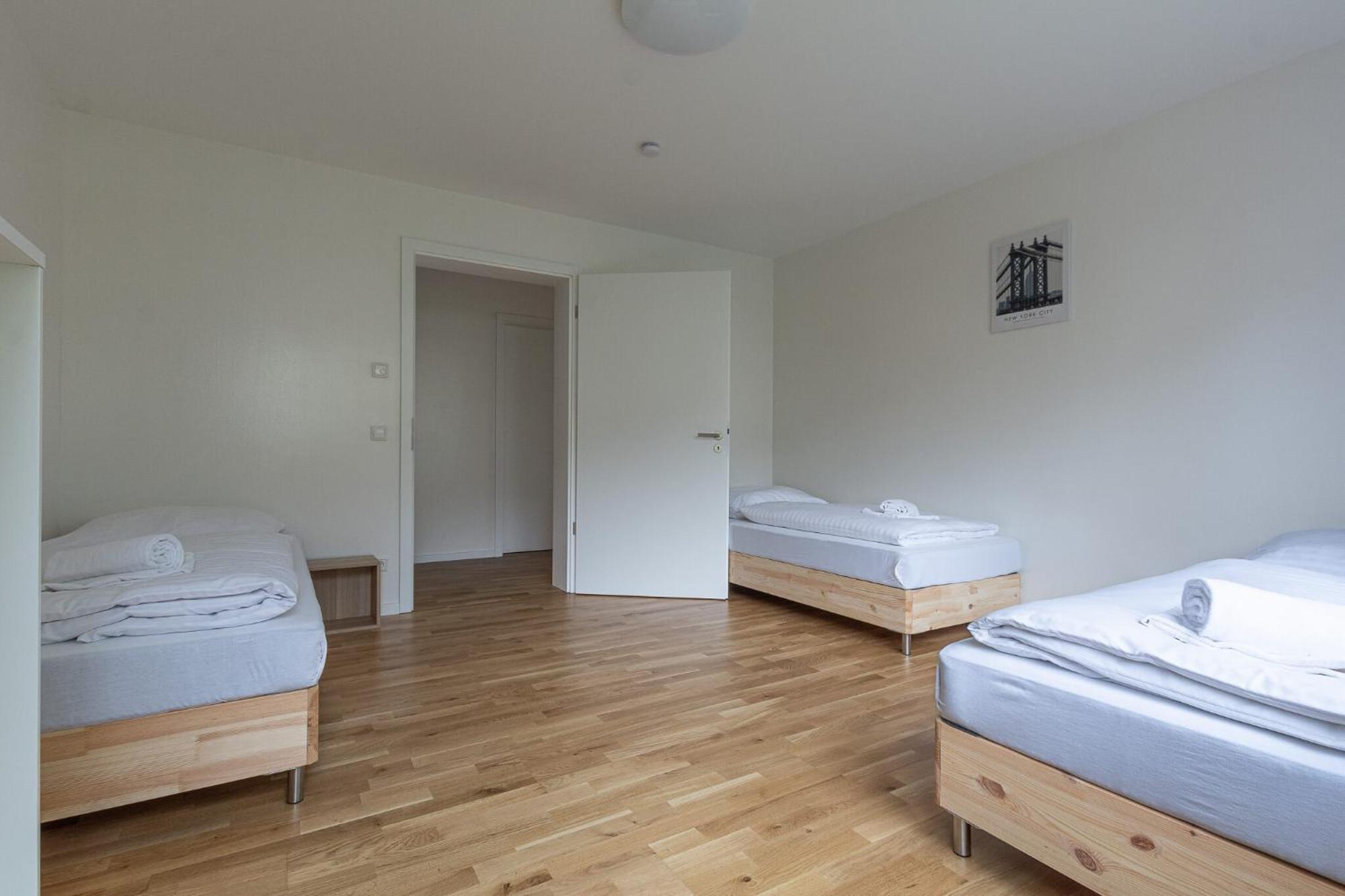 T&K Apartments - Bergisch Gladbach - 3 Comfortable Apartments - 18 Min To Fair Messe Cologne Buitenkant foto
